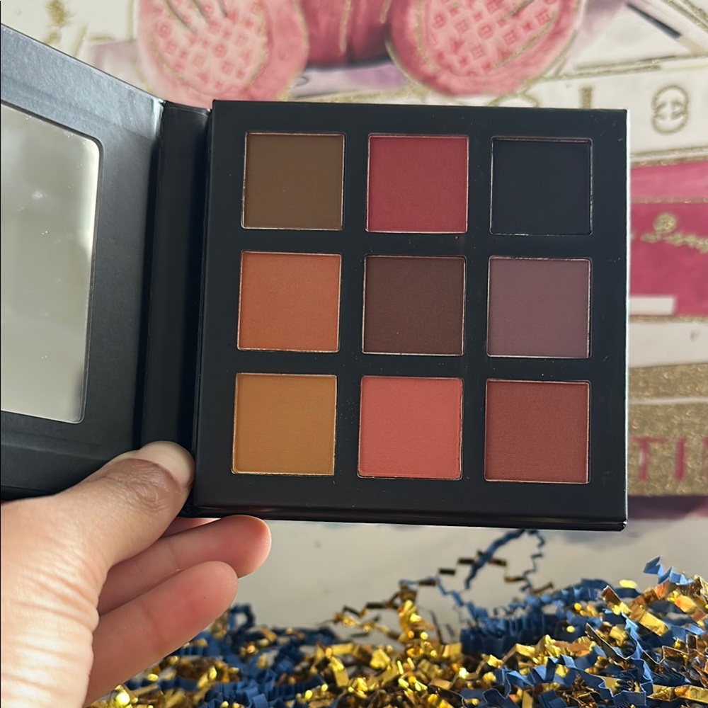 Aiyoki Cosmetics Eyeshadow Palette - Multicolor/Matte Madness